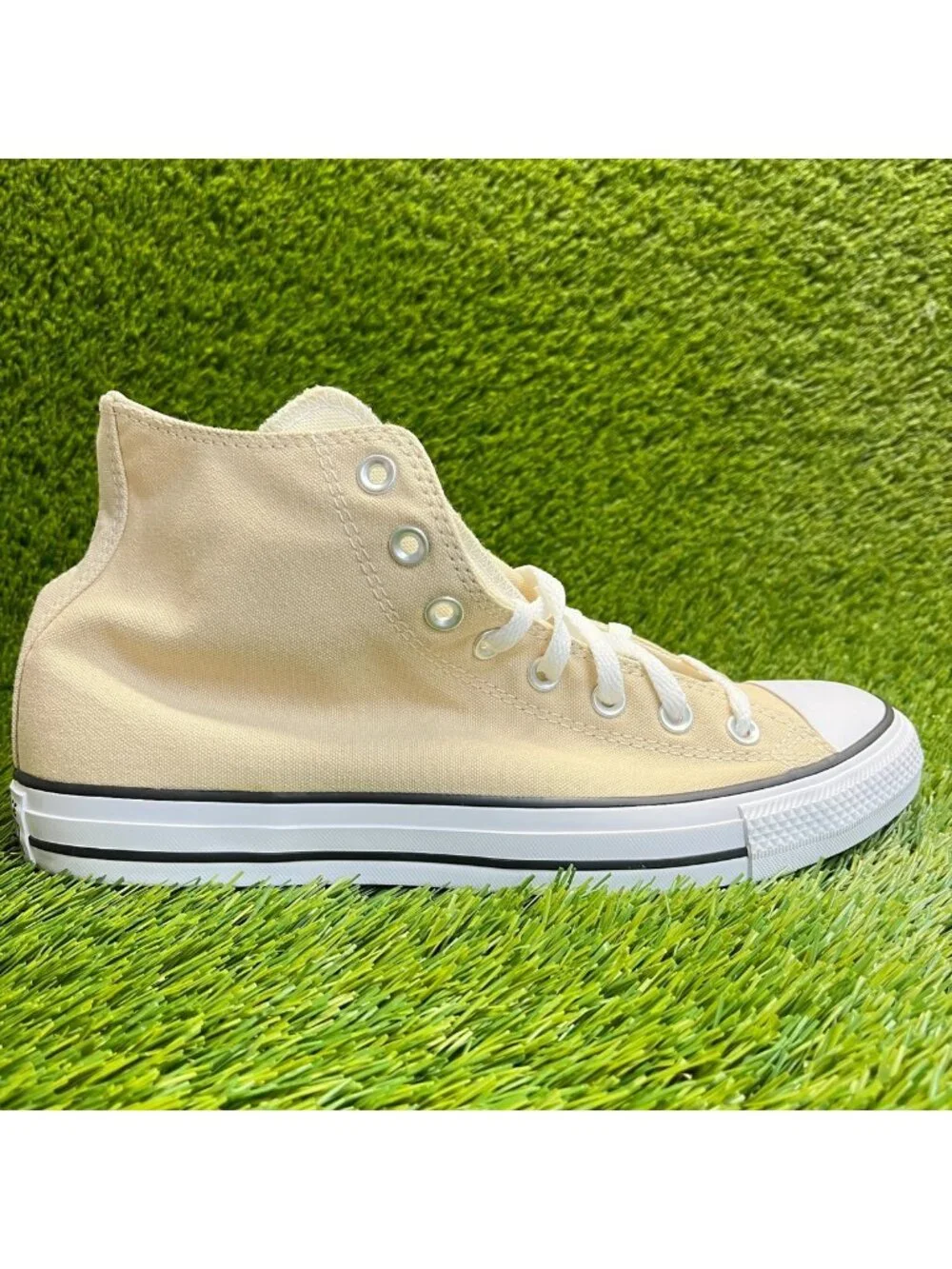 Converse Chuck Taylor All Star High Mens Size 10 Ivory Athletic Shoes Sneakers